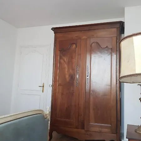 Chambre Individuelle En Face Gare Sncf Angers アパート アンジェ